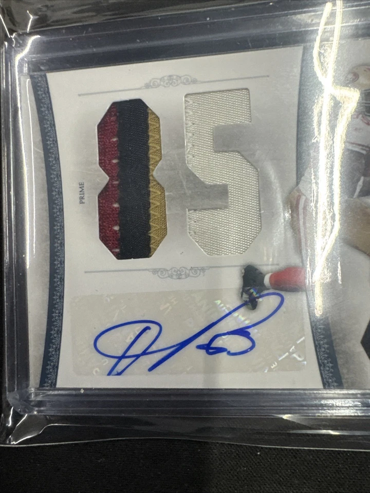 2011 Vernon Davis National Treasures Colossal Auto 1/2 Patch 49ers Football - Image 4 of 4