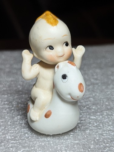 Vintage Enesco Kewpie Angel Baby On Pony 2.5 inch Tall 1990s - Picture 5 of 10