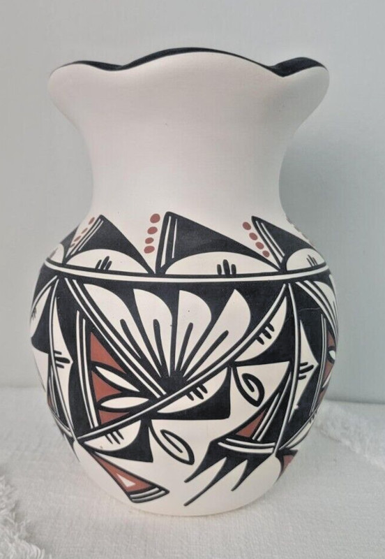 Large Carmel Lewis Acoma Pueblo Pot