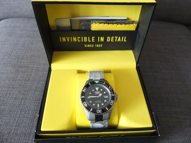 invicta diver