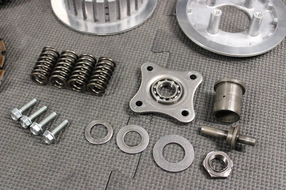 Honda XR250R 2001 OEM embrague completo con placas cubo de cesta ¡Bonito! 21200-38201 Foto 2 de 4