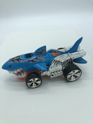 hot wheels extreme sharkcruiser