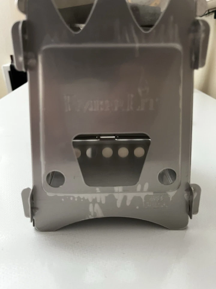 Nueva estufa ultraligera EmberLit no de titanio Foto 3 de 4