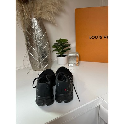 On Cloud Mens sz 10