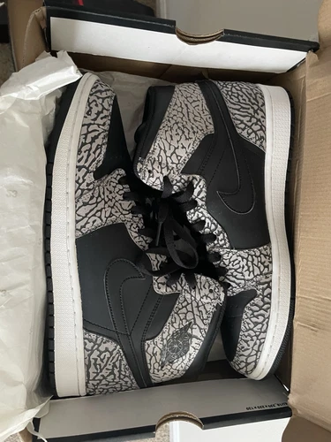 Jordan 1 rétro éléphant noir non suprême / taille 10,5