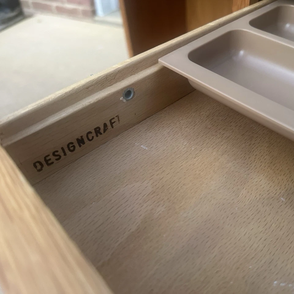 Escritorio rodante pequeño vintage moderno de mediados de siglo de roble - Designcraft años 70 Foto 4 de 4