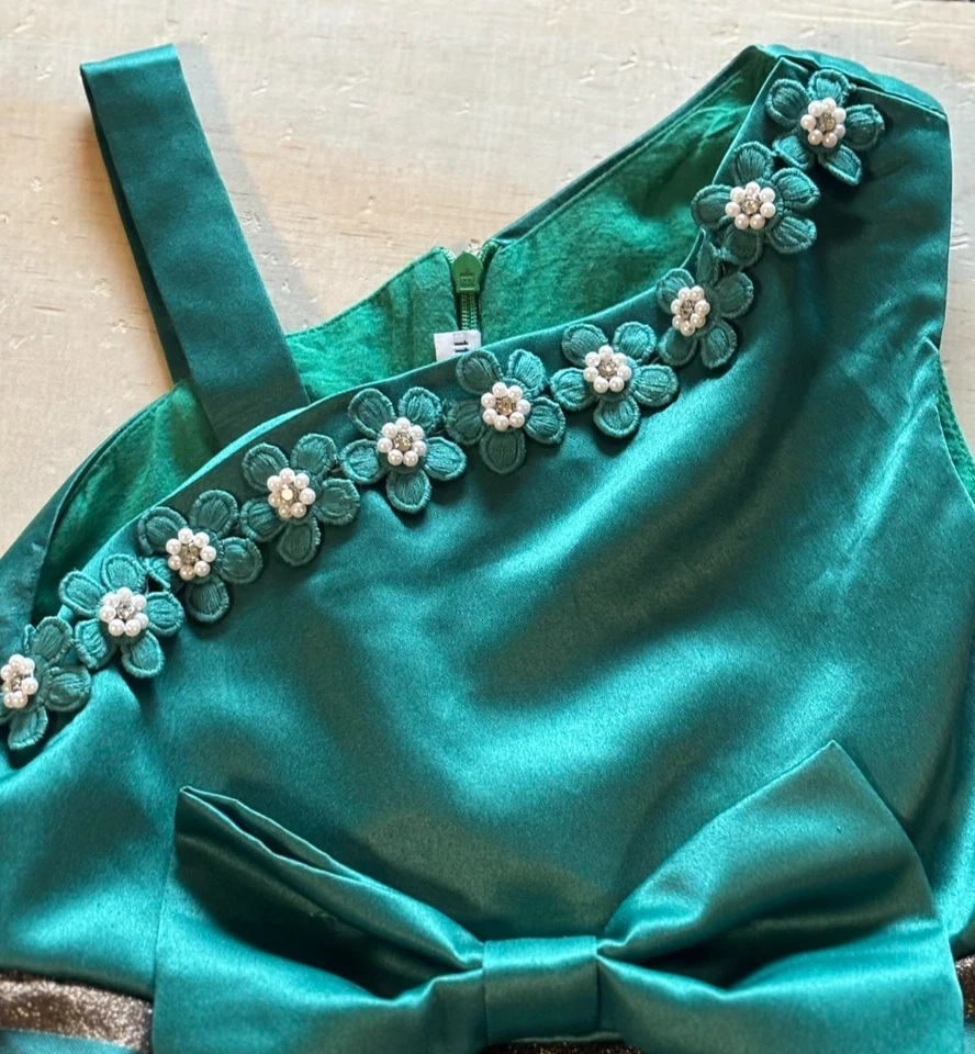 Vestido de fiesta navideña para niñas pequeñas - rayas verdes, doradas y blancas - talla 3T-4T Foto 2 de 4