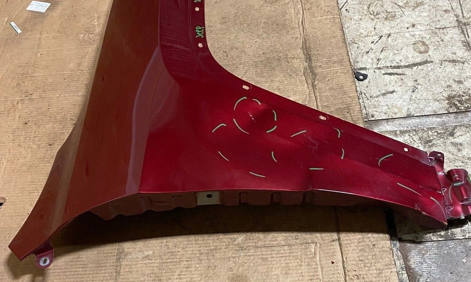 Jeep Grand Cherokee 2011-2021 panel guardabarros delantero derecho del lado del pasajero OEM rojo Foto 3 de 4