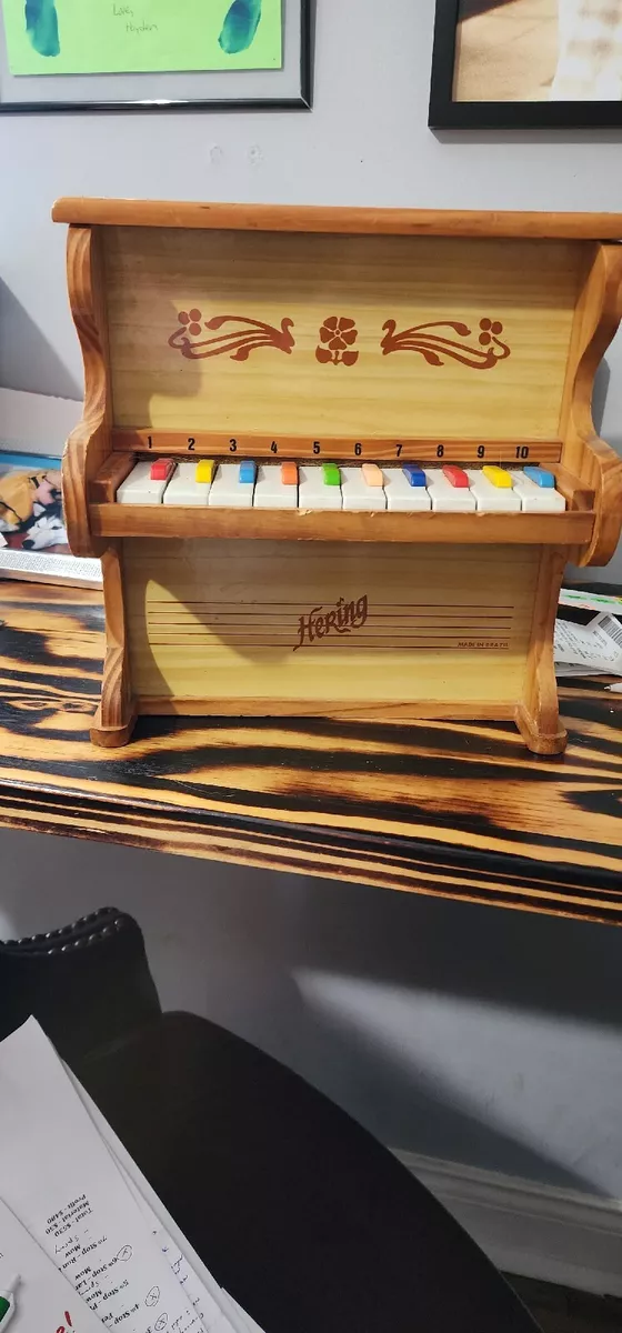 Hering Piano Country toy piano