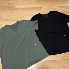 2 Figs Casma Pocket Scrub Top Womens XXL Black V-Neck Short Sleeve Shirt FW1100