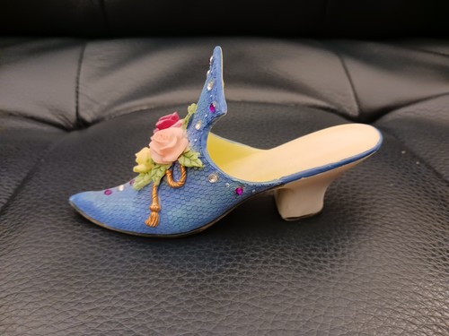 Set of 3, Collectible Mini Shoes, Novelty - Picture 13 of 21