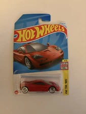 Hot Wheels McLaren F1 Diecast Car Model 243/250 1:64 Scale Red Car