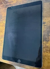 Apple iPad Pro 10.5  A1709 Space Gray unable to power on *1