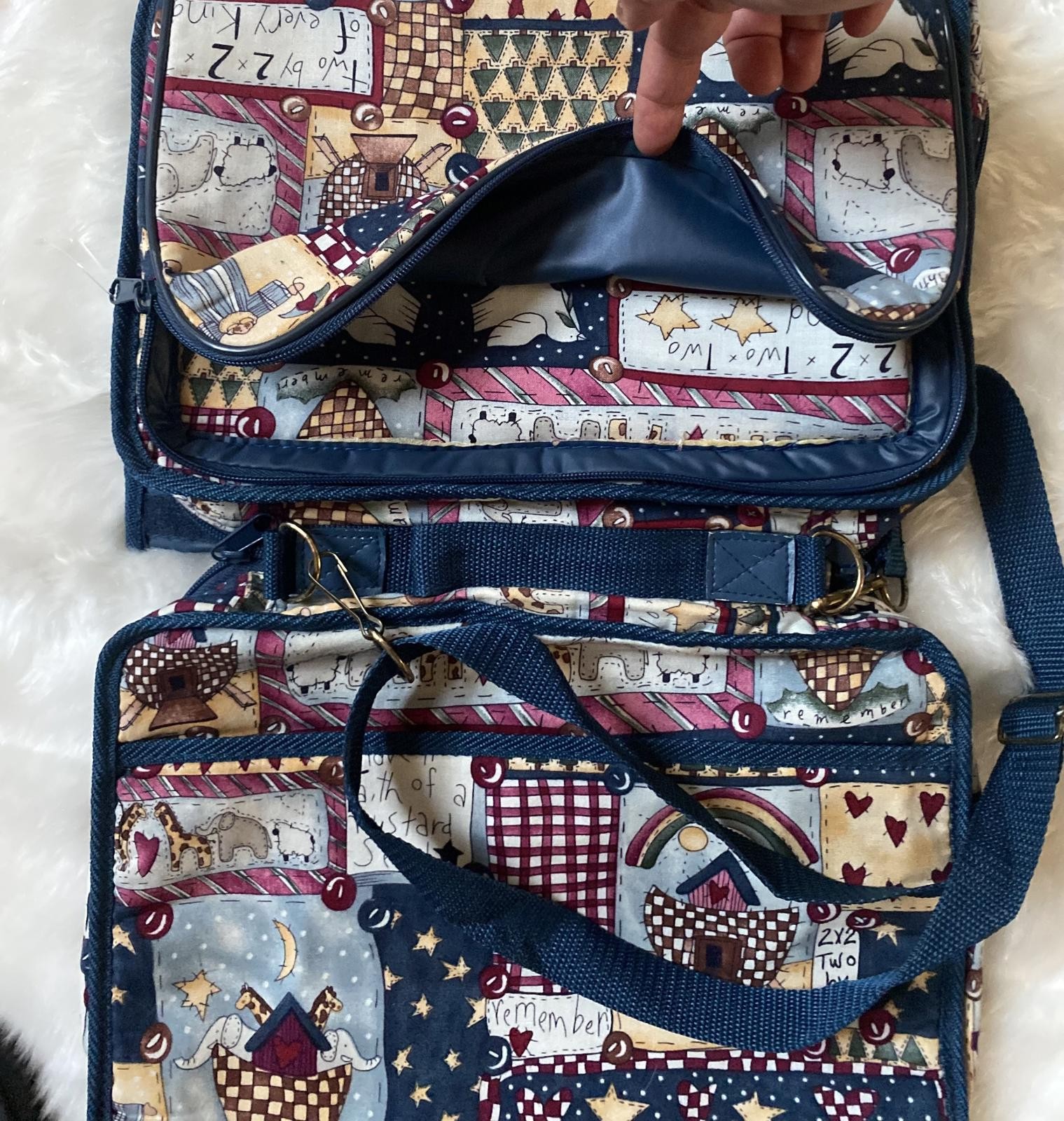 Charming Quilted Patchwork Handbag - image 10