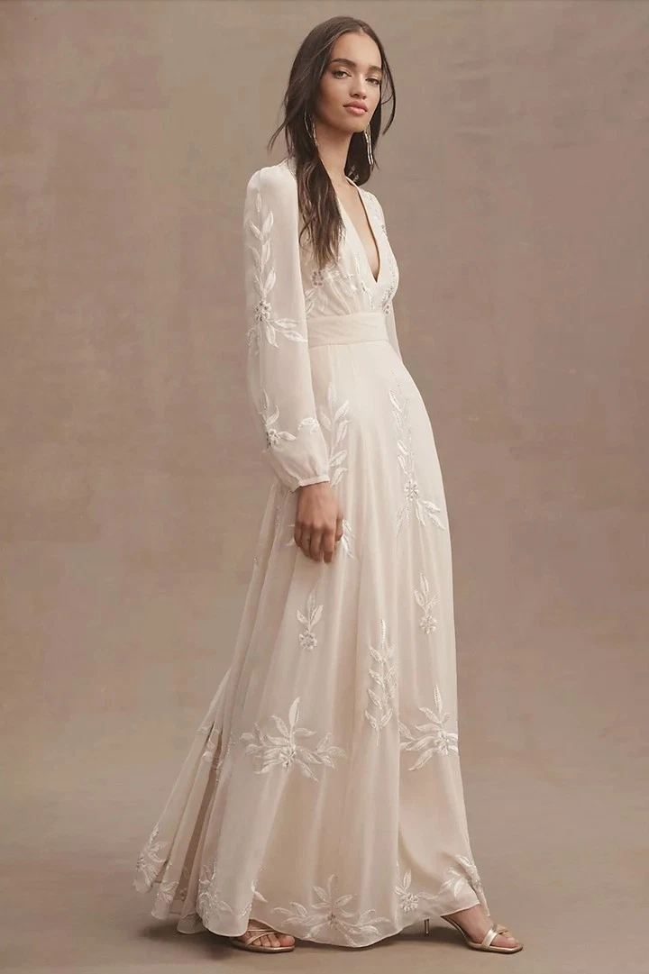 chinese dress ladies Nana Gotti White Turtleneck Lace Maxi Dress main image 0