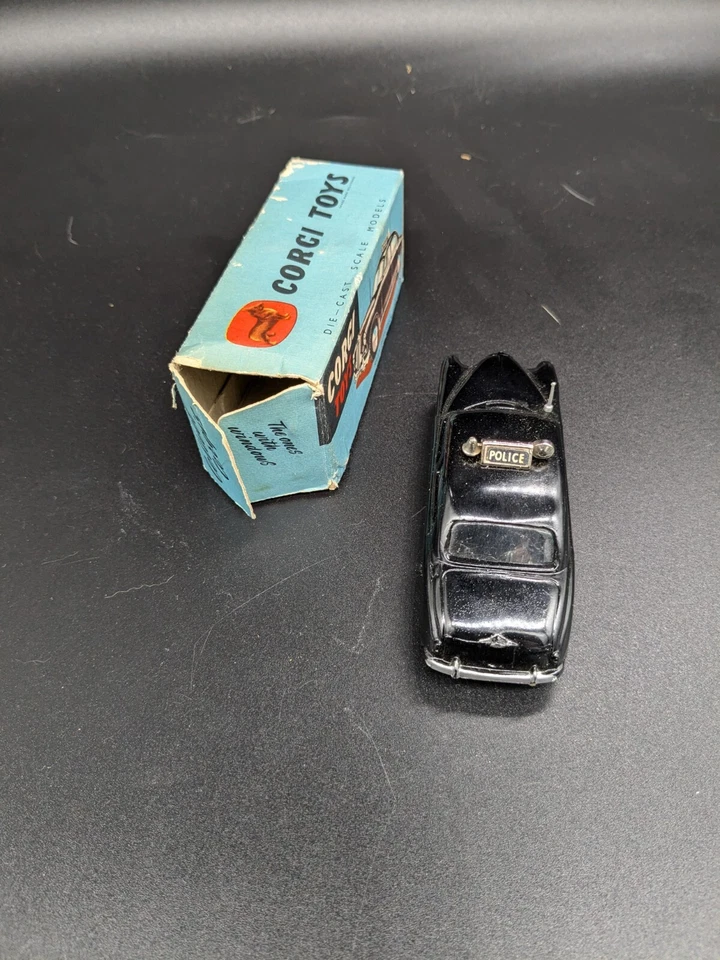 Corgi 209 Riley Pathfinder Police with ORIGINAL BOX - Image 4 of 4