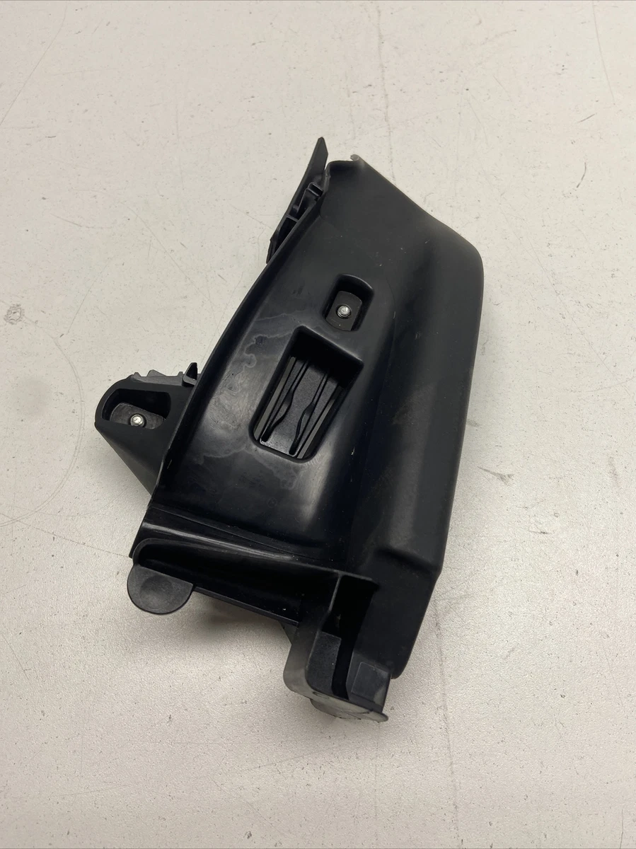 09-16 AUDI A4 S4 Rear LEFT Driver Side Seat Belt Guide Bracket 