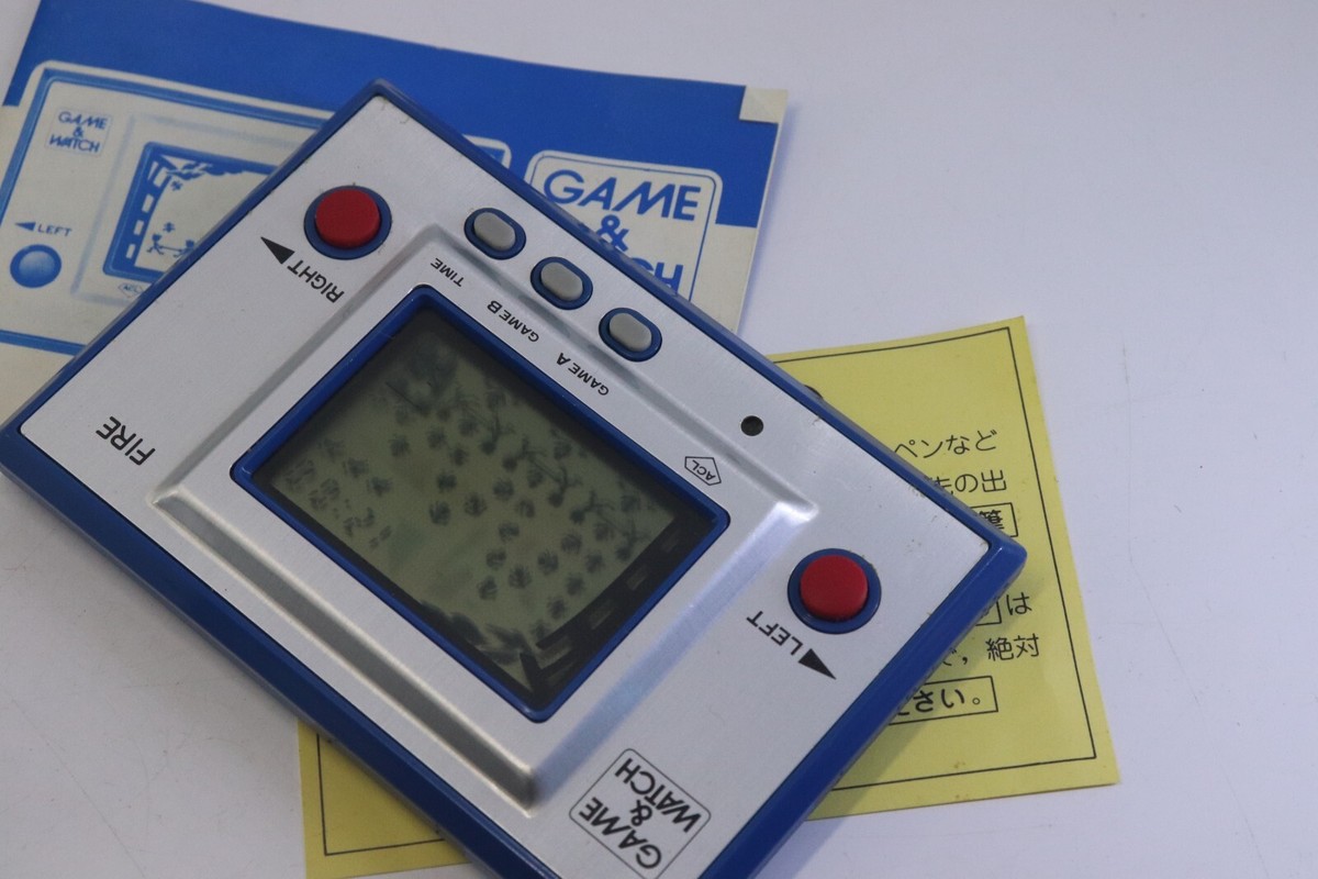 初期モデル　超美品　 GAME & WATCH FIRE (RC-04) Nintendo Game & Watch Silver Fire RC-04 Made in Japan 1980