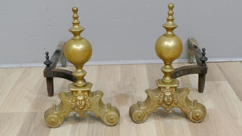 Chenets en fer forgé pour cheminée, Provence (D'occasion) à Bremblens