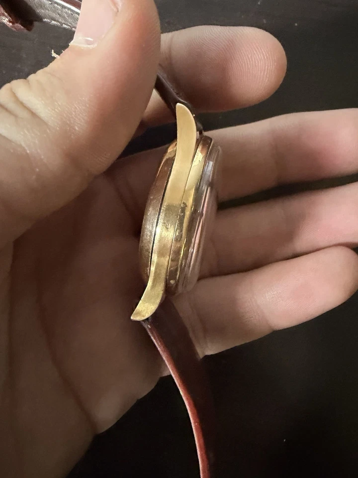 Vintage Chronographe Suisse Antimagnetic 17 Jewels 18K Gold Men's - Image 3 of 4