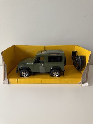 1/14 Rastar Land Rover RC Car Defender Green Heavy Metal Diecast