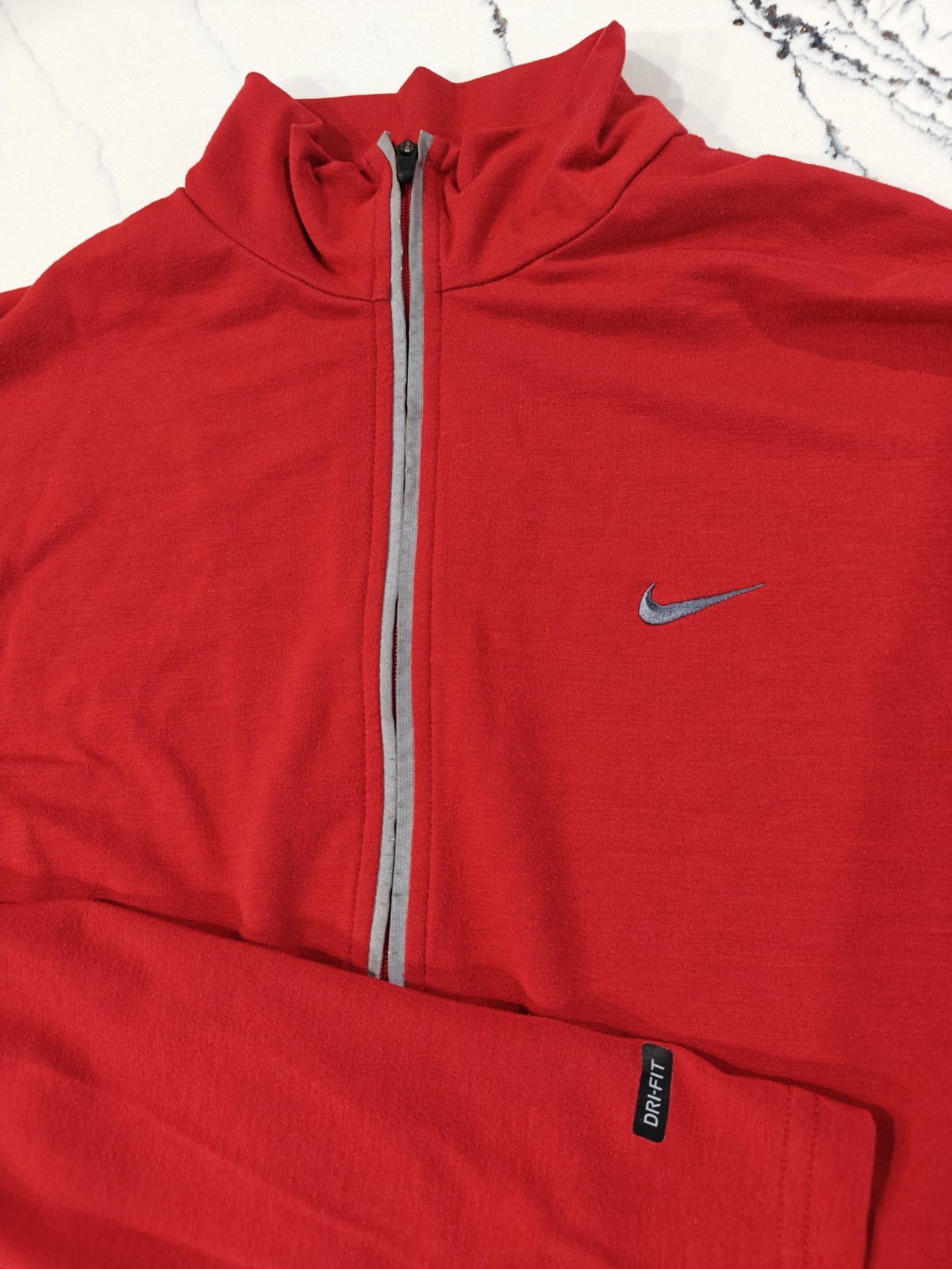 VTG Nike Mens Red Small Dri-FIT Long Sleeve 1/4 Zip Running Long Sleeve Pullover