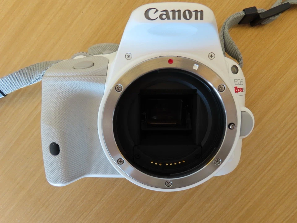 Cámara réflex digital Canon EOS Rebel SL1 blanca con lente EFS 18-55 mm tarjeta SD manual Foto 2 de 4