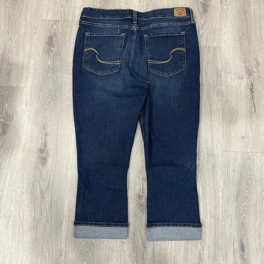 Pantalones de mezclilla capri Signature by Levi Strauss para mujer 16 lavado oscuro tiro alto puños Foto 2 de 4