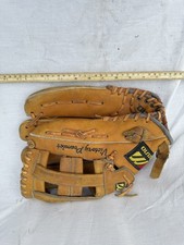 Mizuno Victory Premier MVP 1277 Baseball Outfielders Glove 12  RHT