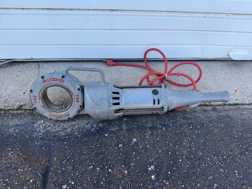 RIDGID 700-T2 POWER DRIVE PIPE THREADER