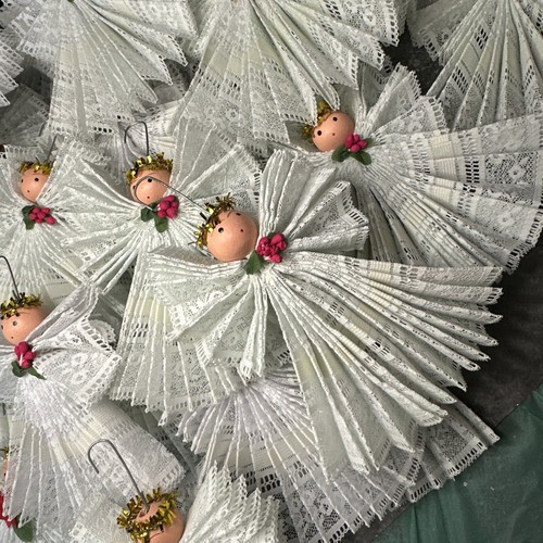 Lot 28 Vintage Mid Century Christmas Angel Ornaments Handmade Starched Pleated - Picture 3 of 4