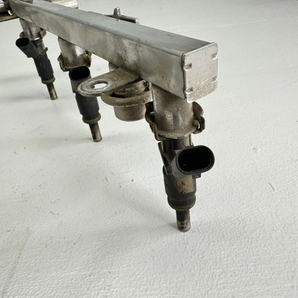 Riel inyector de combustible Mercedes W211 E350 GLK350 R350 2005-12 con inyectores de combustible OEM Foto 3 de 4