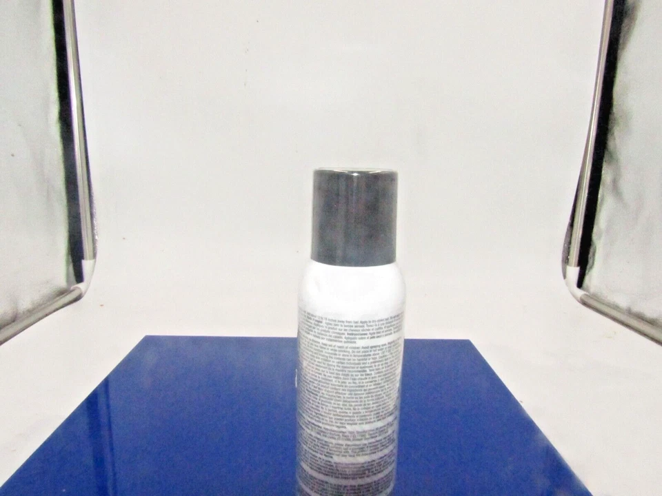 Spray resaltado temporal Punky Color True Black 3,5 FL oz. Foto 3 de 4