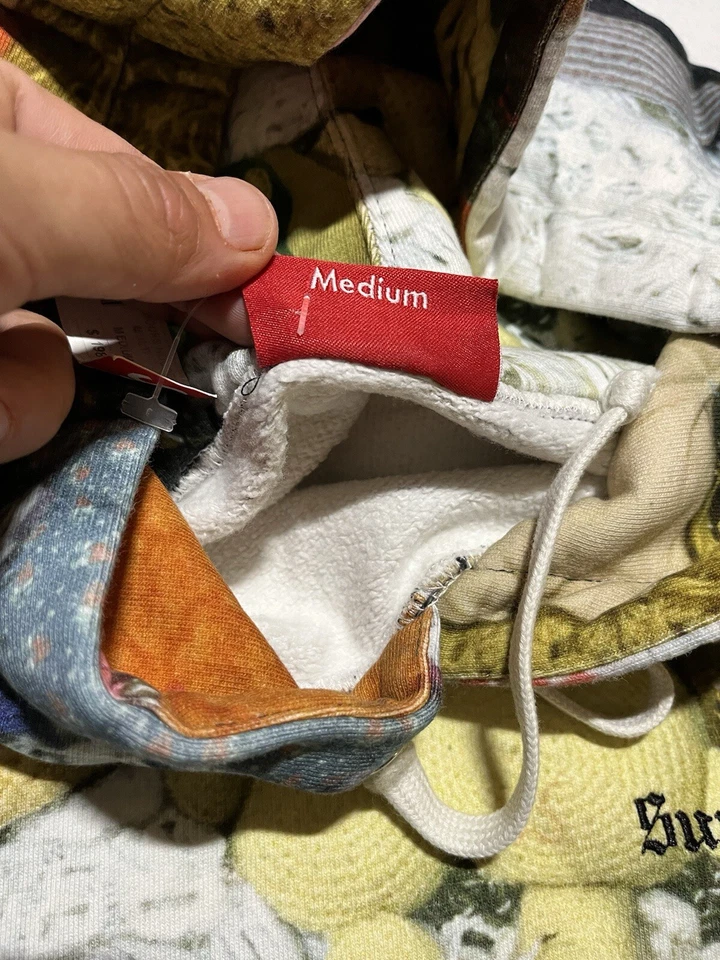 New Supreme Mike Kelley More Love Hours, All Over Print Hoodie Size M FW18 GM8 - Изображение 4 из 4