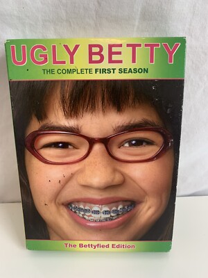 UGLY BETTY: COMPLETE FIRST SEASON - w/Bonus Disc 23 Episodes on 6