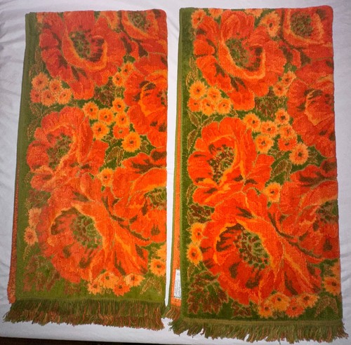 Lot: Fieldcrest Floral Poppy Orange Green Mid Century LARGE Bath Towels 2 TOTAL - Foto 2 di 10