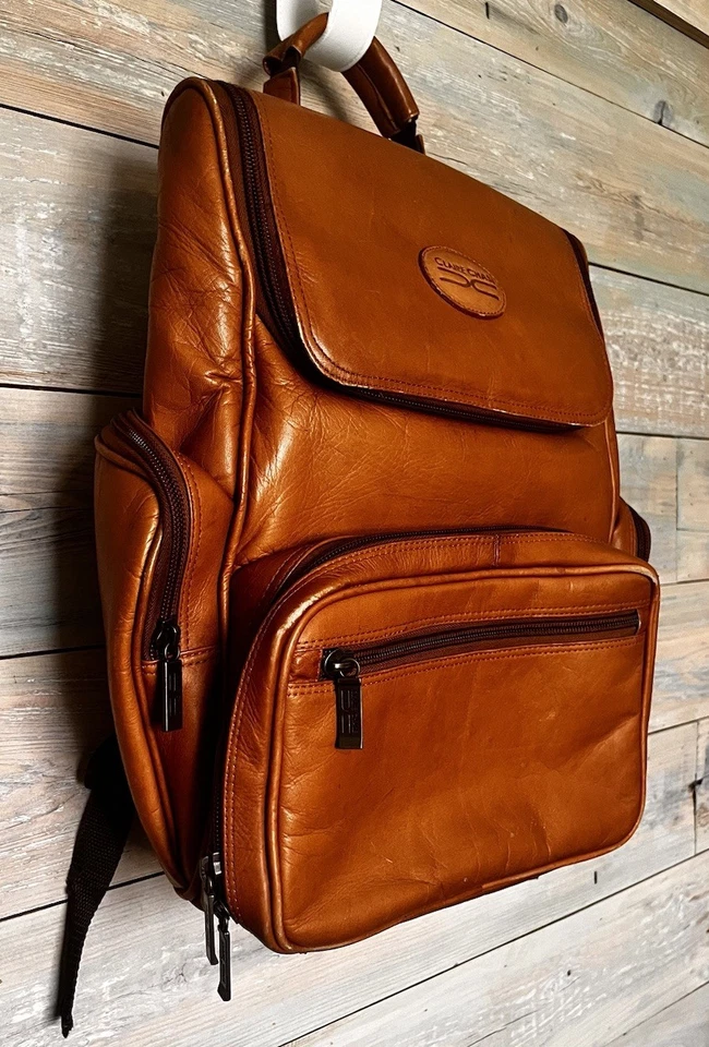 Mochila grande de cuero para computadora portátil Claire Chase Portofino Foto 3 de 4