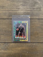 Day’ron Sharpe 2021-22 Panini Donruss Green/Yellow Holo Laser Rated Rookie #215