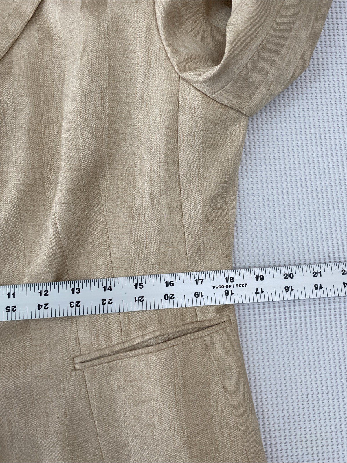 Le Suit Women's Full Suit Blazer Jacket Long Skirt Size 12 Gold Set Dressy