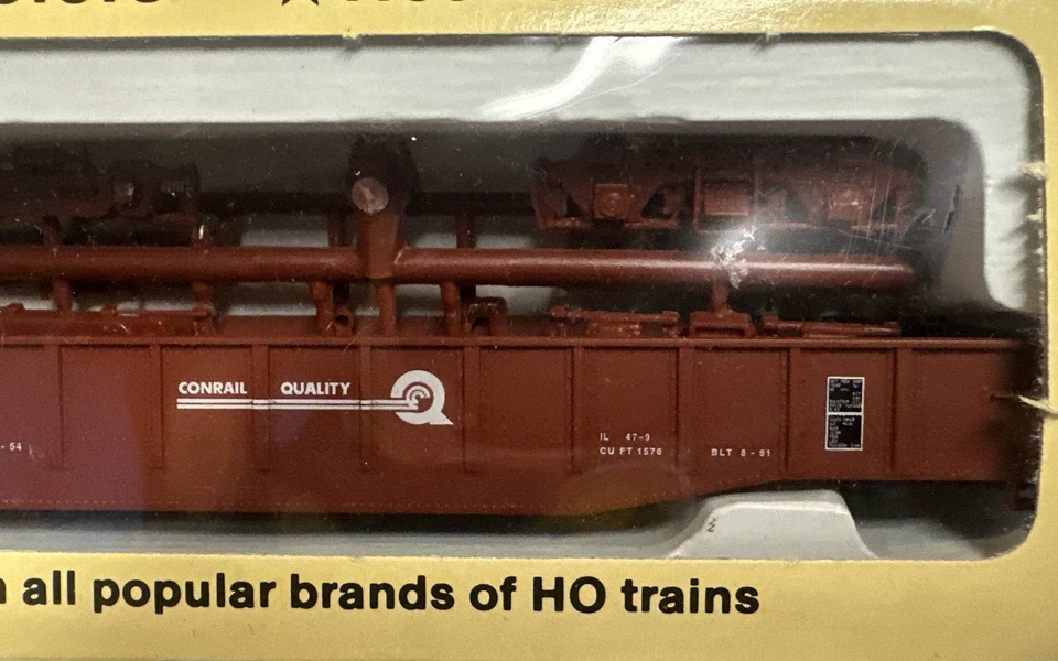 Con-Cor HO Scale Conrail 54' Mill Gondola Car With Load Kit #584212 - Image 3 of 4