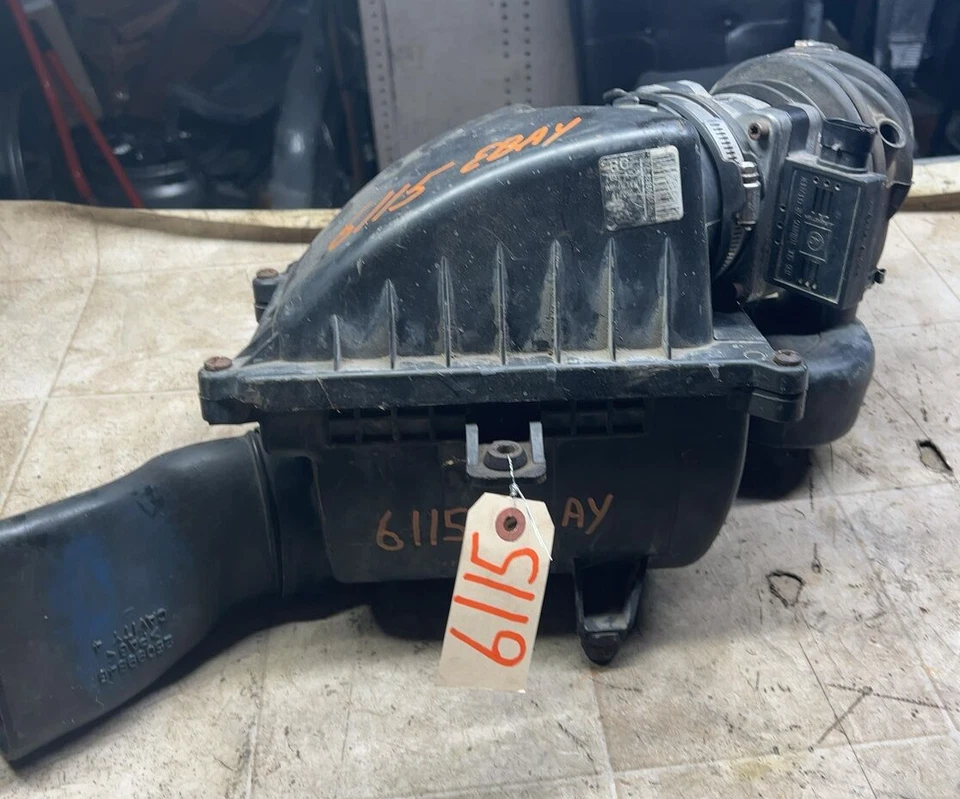 Monte Carlo 94-01 1995-99 LUMINA Limpiador de admisión de aire Caja de filtro Conjunto de carcasa Foto 4 de 4