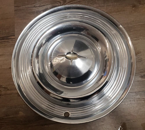1957 Oldsmobile Hubcap 14" Wheel Cover gm oem Olds 