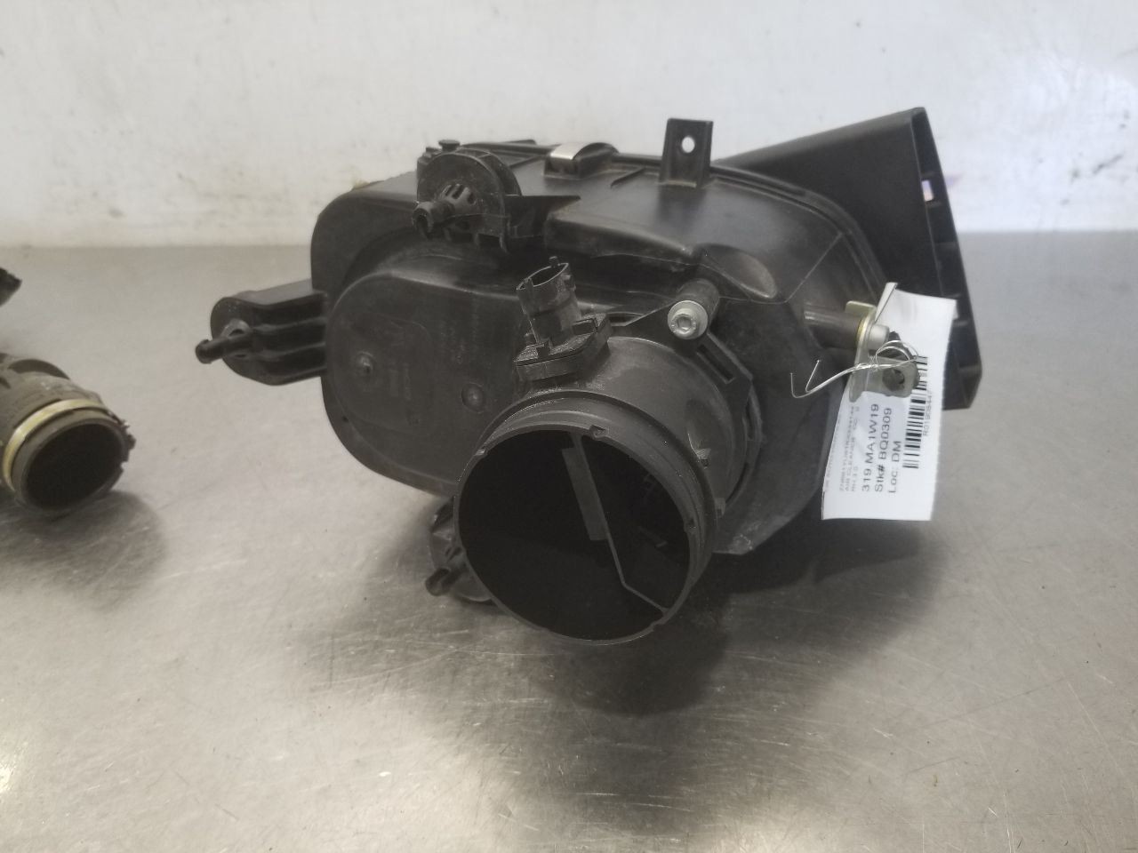 Maserati Levante RIGHT Air filter box
