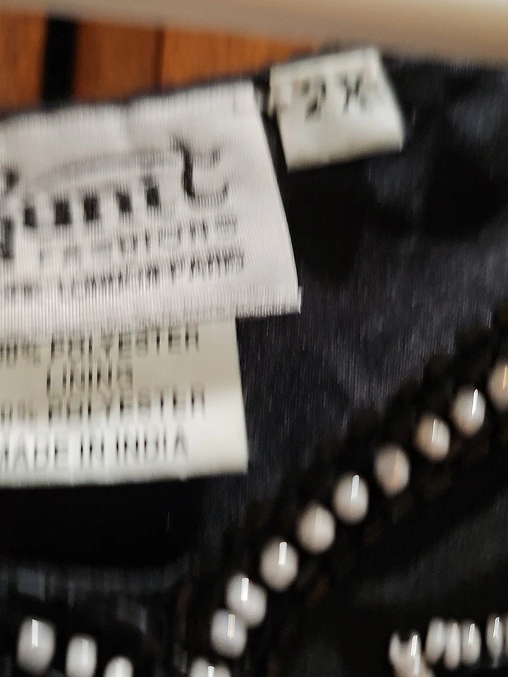 VTG Gunit Women's 100% Silk Black Sequin Beaded Evening Formal Top Plus Sz 2XL - Image 4 of 4