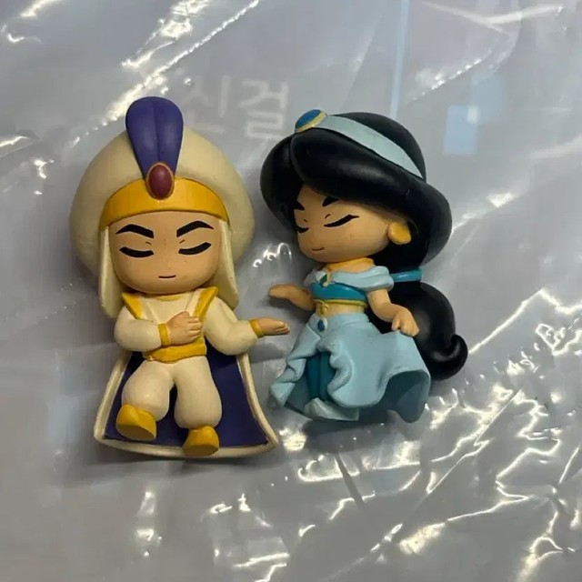 Disney Aladdin Gacha Capsule Set, Collectible Figures