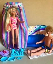 Hasbro MAXIE Splash Party Pool & Cabana w/Maxie Doll & Boyfriend Rob Doll #10859