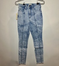 Women's Super-High Rise Skinny Jeans - Universal Thread Light Acid Wash 10