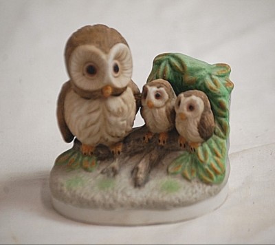 Vintage Bisque Owl w Babies on Tree Stump Bird Figurine Curio Cabinet Shelf