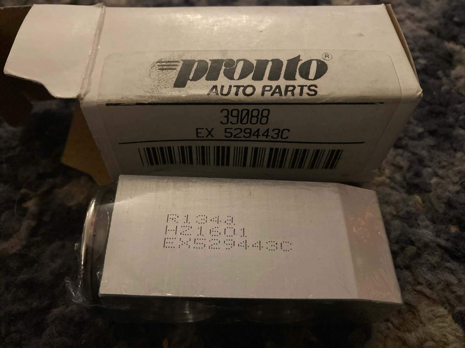 UAC EX529443C AC Flow Restrictors and Expansion Valve for Automotive Cooling Systems