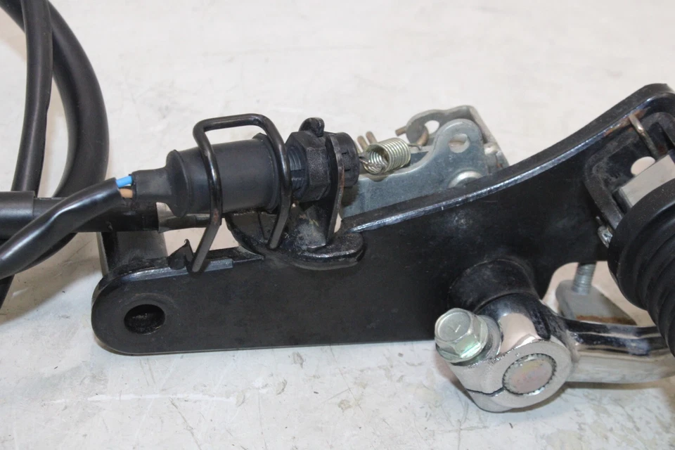 96-09 KAWASAKI VULCAN 500 EN500-C OEM REPOSAPIÉS DELANTERO DERECHO CLAVIJA PASO Foto 2 de 4